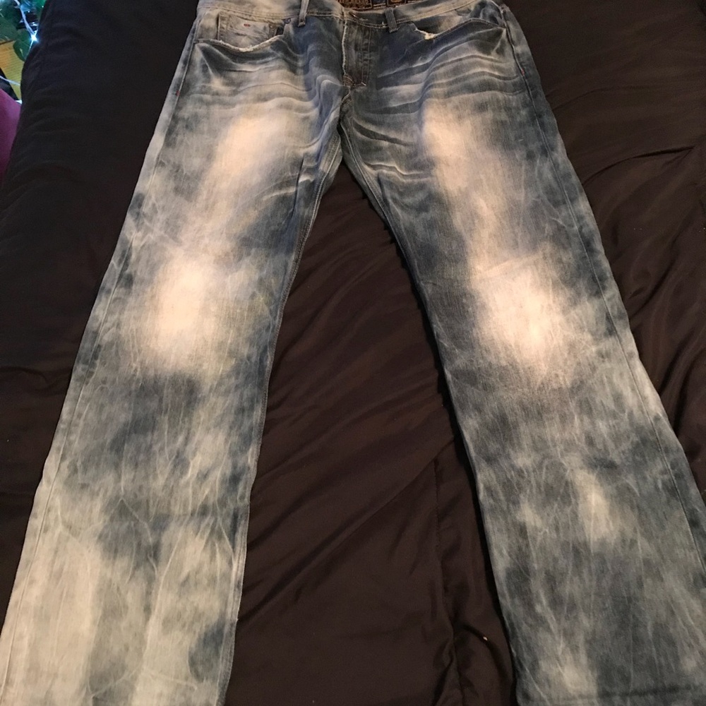 Akoo Jeans
